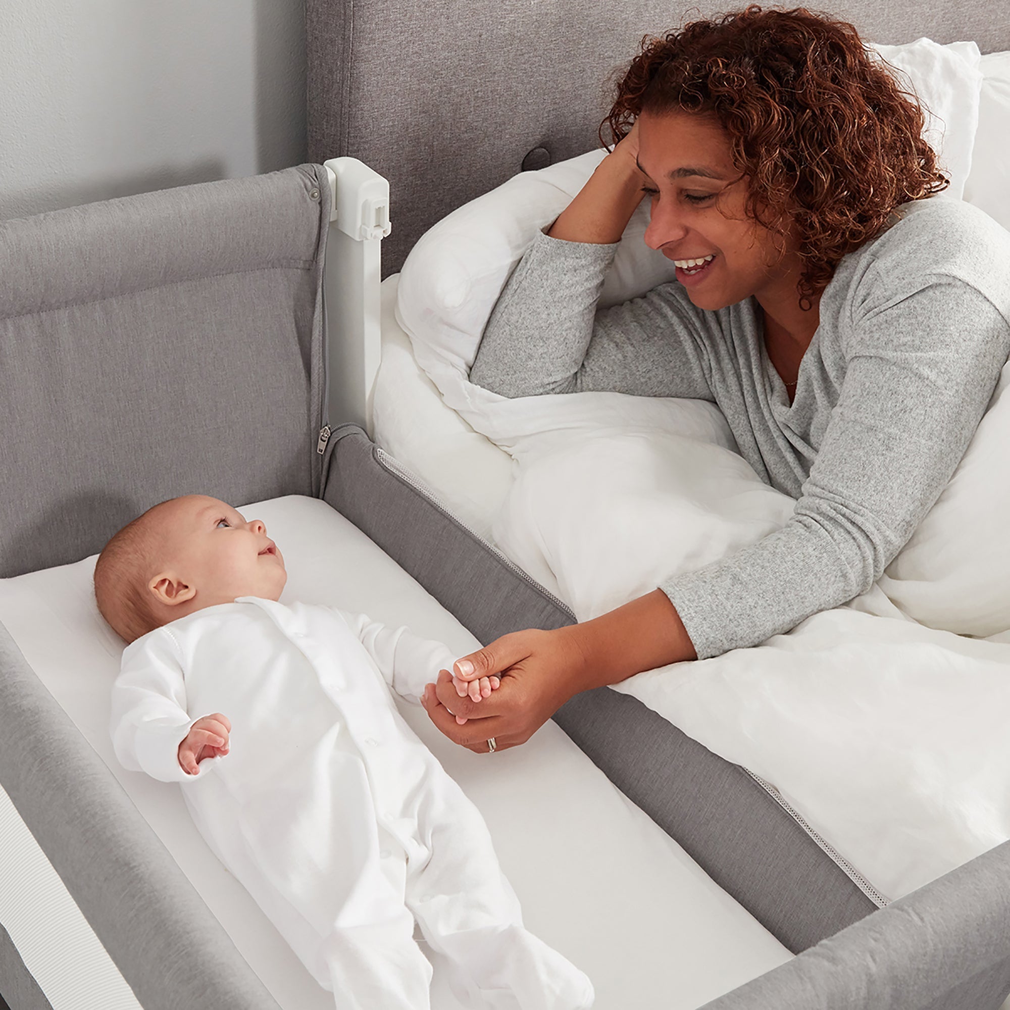 Shnuggle Air Bedside Crib & Mattress | Premium Wood frame Dove Grey